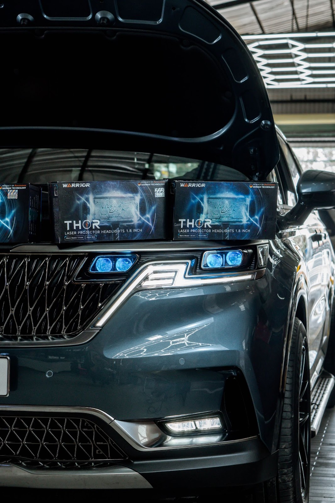 BI LED CAPTAIN LIGHT 1.8 INCH