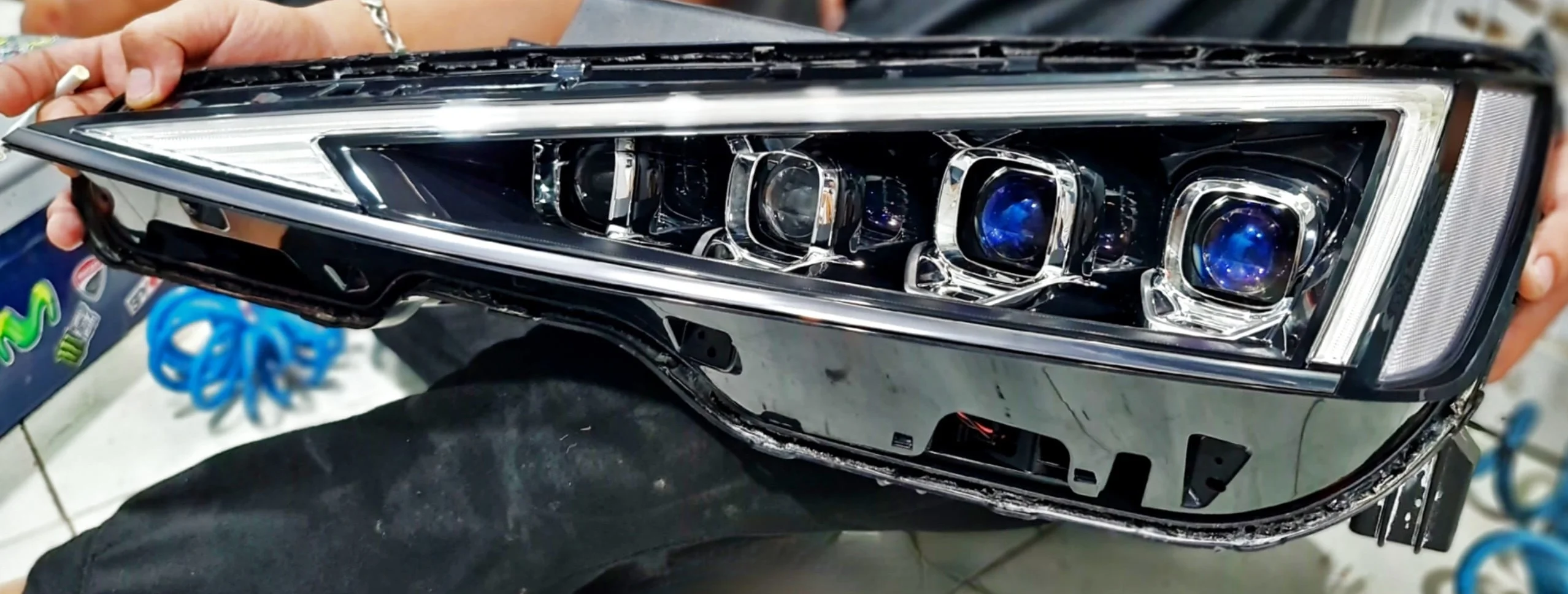 Độ đèn ô tô Hyundai Elantra chính hãng AOZOOM