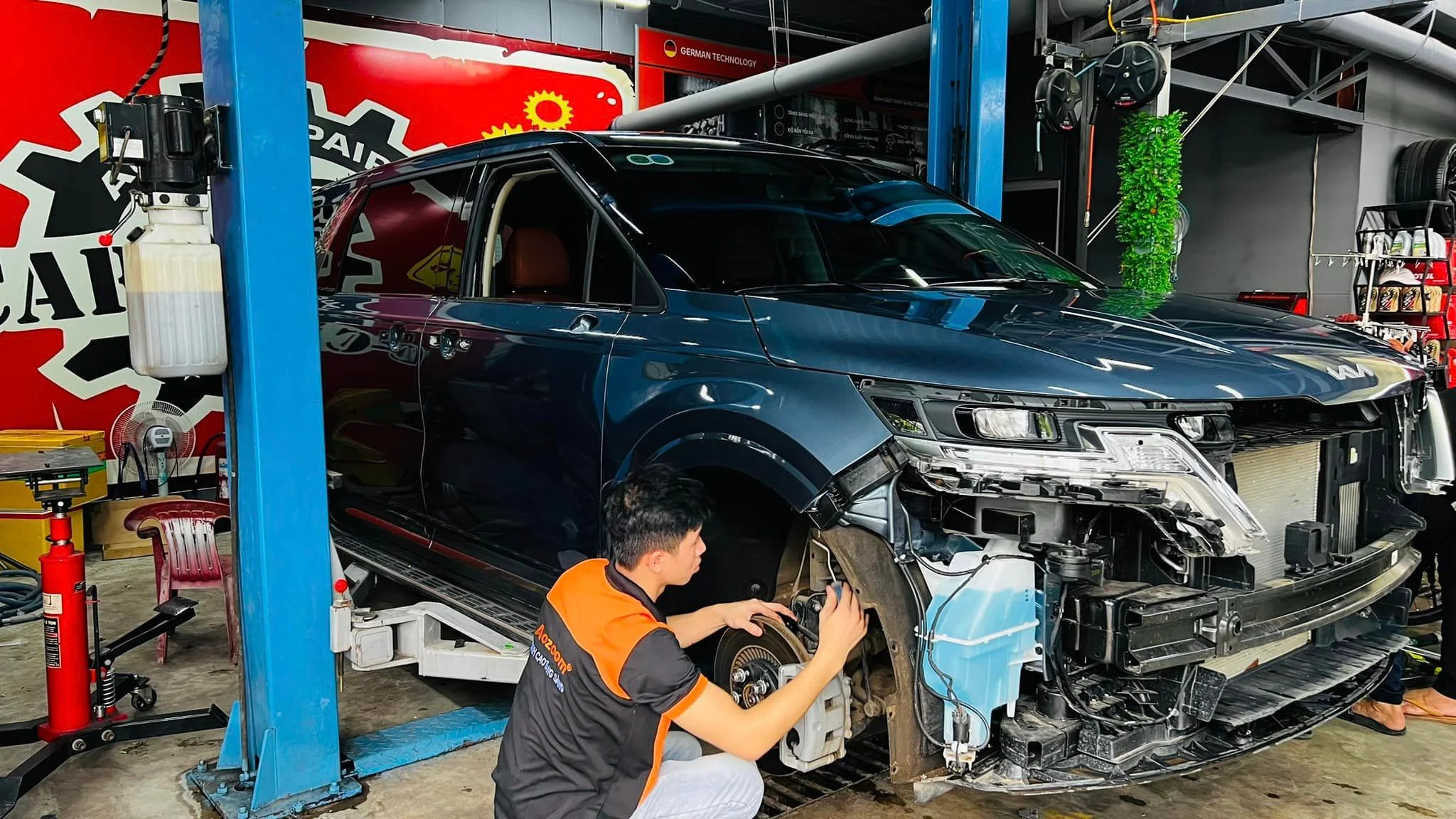 Đại lý AUTO C-CAR BOUTIQUE, có phân phối đèn tăng sáng văn minh chính hãng AOZOOM