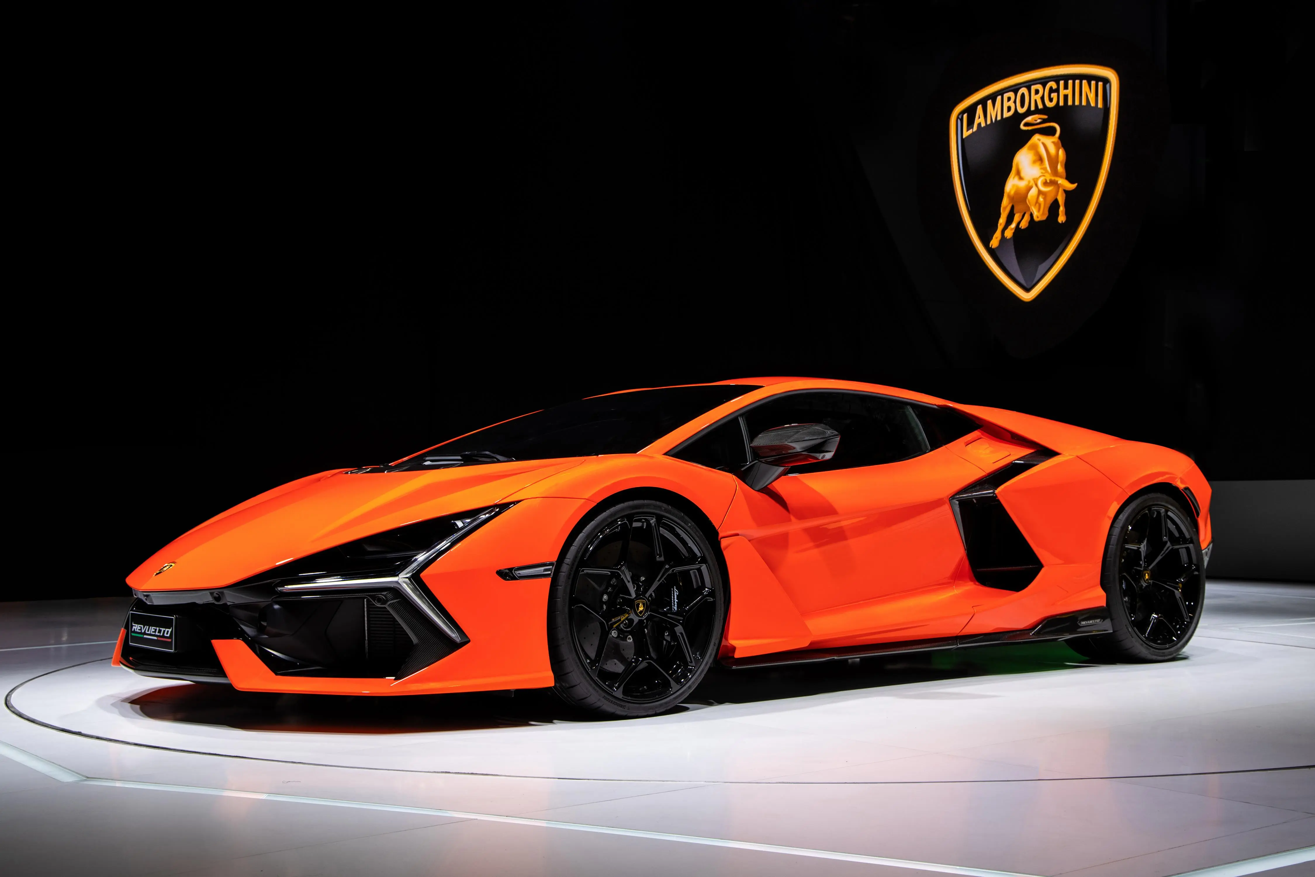 Lamborghini Revuelto