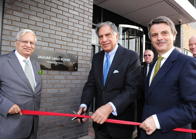 Tata Motors mua lại Jaguar và Land Rover