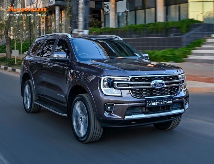 Khả năng di chuyển trong đô thị của Ford Everest có nhiều hạn chế