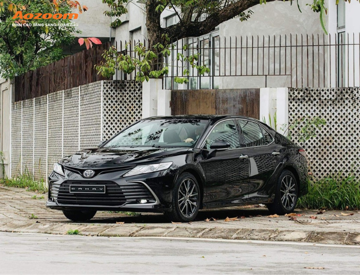Toyota Camry 2.0Q là lựa chọn an toàn cho những khách hàng truyền thống