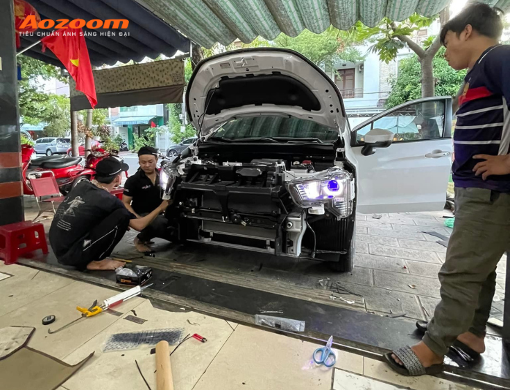Nên nâng cấp đèn ô tô nếu khả năng chiếu sáng cơ bản chưa đáp ứng được yêu cầu