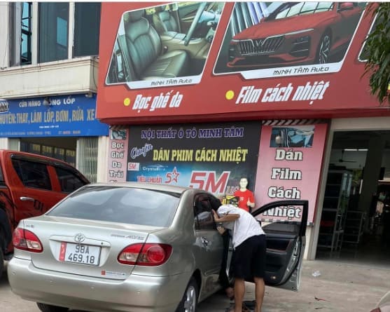 noi-that-o-to-minh-tam