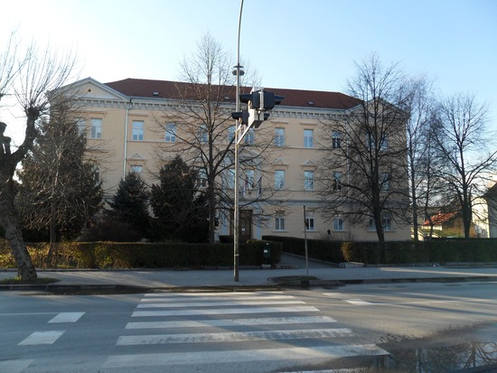 Trường trung học Higher Real Gymnasium