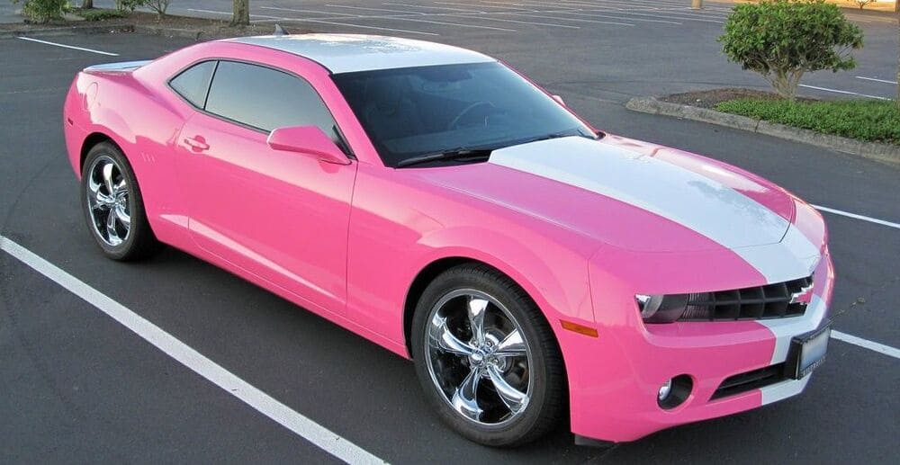 Chevrolet với màu hồng