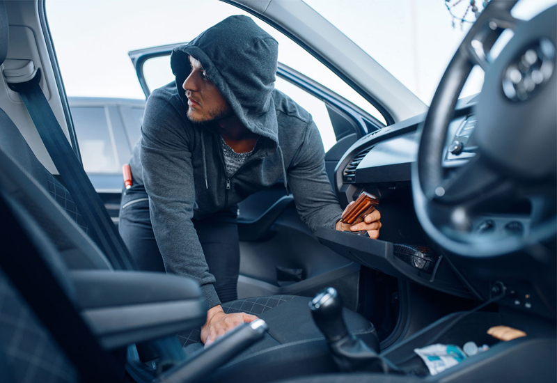 Ban-nen-cat-giu-do-dac-tren-xe-can-than