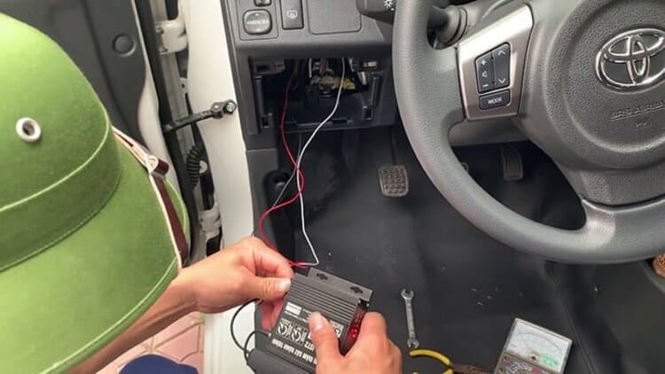 Vị trí lắp đặt của hộp đen ô tô