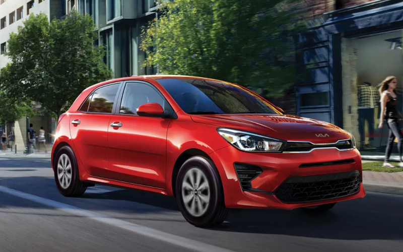kia-Rio-hien-dai-cuon-hut