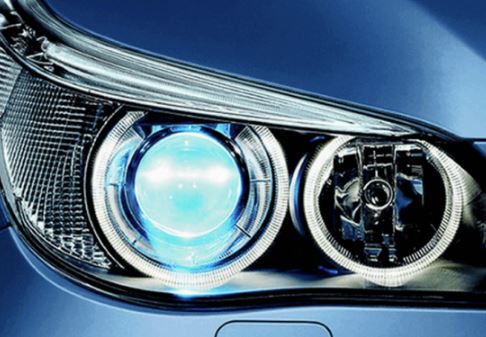 Đèn pha LED ô tô với thiết kế đẹp mắt