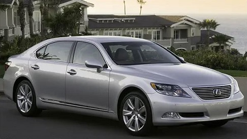 LEXUS LS 600H Sedan 2006 là xe ô tô trang bị đèn pha LED