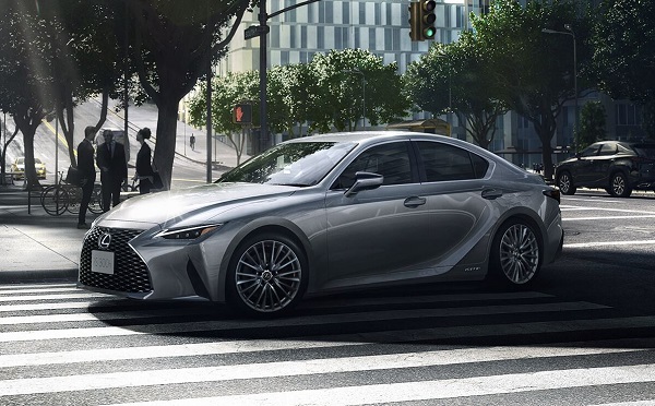Xe Hybrid Lexus IS 300h