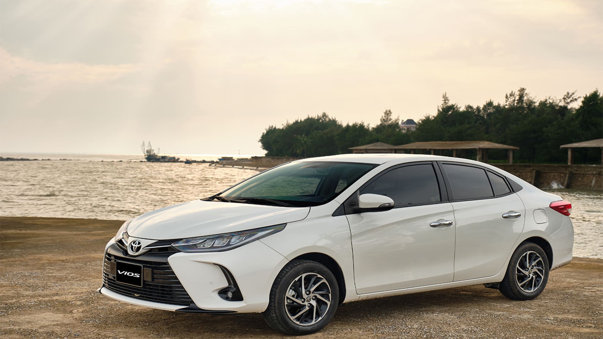 Top 4 lý do nên độ đèn ô tô Toyota Vios ngay bây giờ